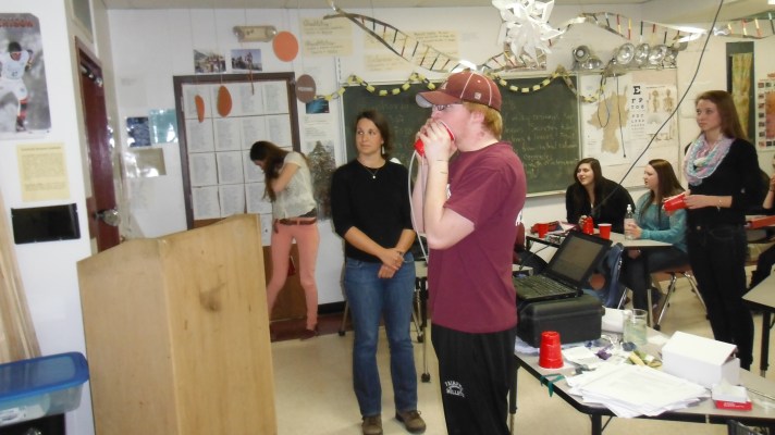 Researcher Elizabeth Webb and students in BFA-Anatomy and Physiology measure CO2 exhalation